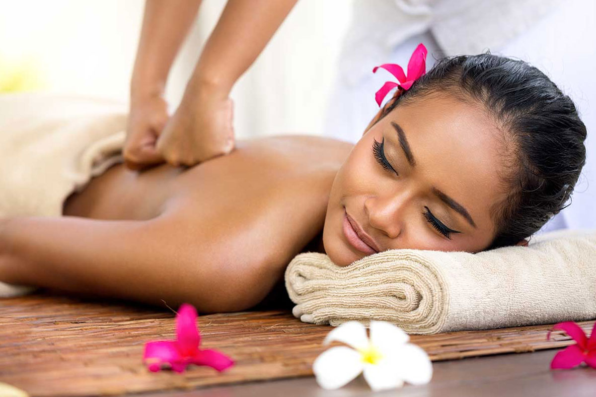 Lomi Lomi Massage in goa